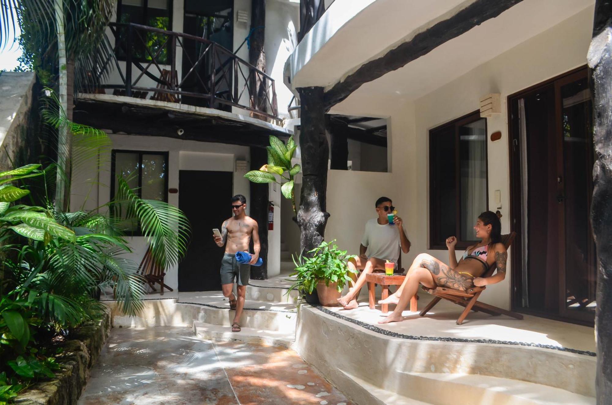 Siesta Fiesta Hotel Adults Only - 5Th Avenue بلايا ديل كارمن المظهر الخارجي الصورة
