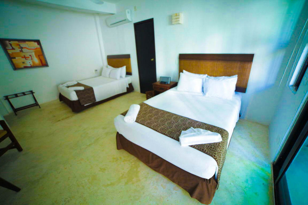 Siesta Fiesta Hotel Adults Only - 5Th Avenue بلايا ديل كارمن المظهر الخارجي الصورة